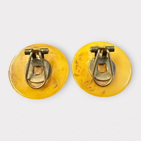 Vintage 1950’s Bakelite Clip On Earrings In a Butterscotch Colour - Picture 3 of 6